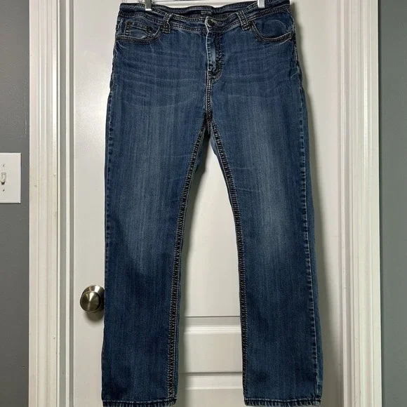 Reba Embellished Back Pockets Straight Leg Mid Rise Jeans Western Cowgirl Style - Picture 1 of 3